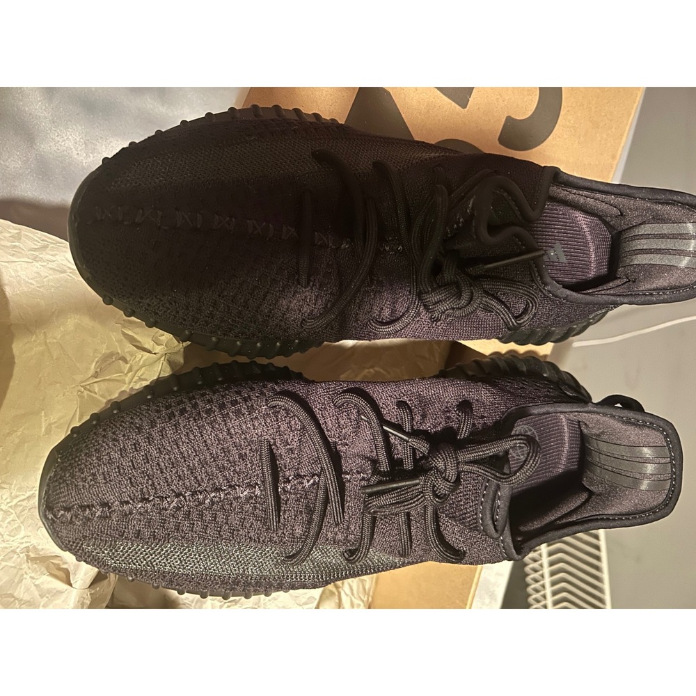 Adidas Yeezy Boost 350 V2 Onyx Black Sneakers HQ4540 Mens Size 10.5